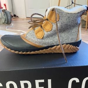 Out n About Duck Boot